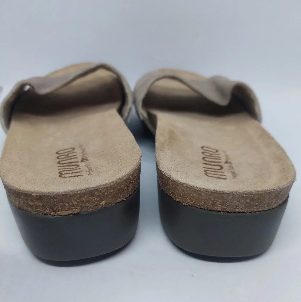 Munro Laya Women's 12M Taupe Suede Slide Sandals Slip On Open Toe Shoes